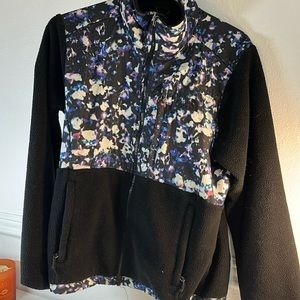 Excellent condition the north face size medium women’s coat